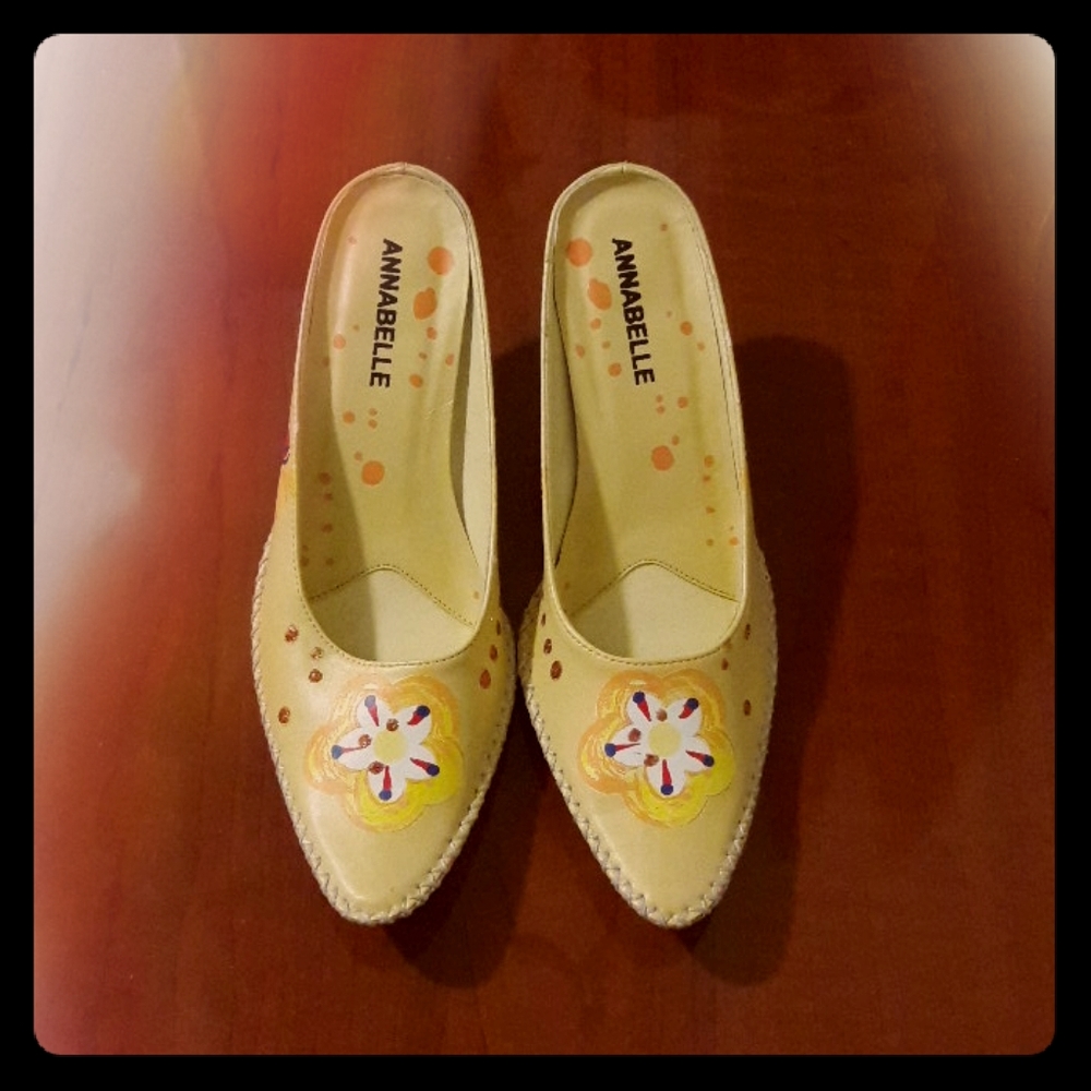 Cheerful yellow flowered mules
